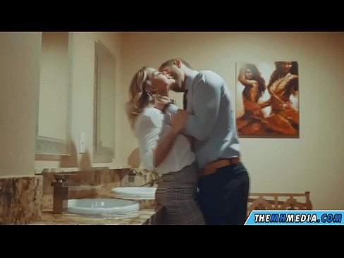 ❤️ Thaum ib tug busty blonde ntxias koj nyob rau hauv ib tug pej xeem chav dej ❤️ porno ntawm hmn.milf300com.ru% ❤